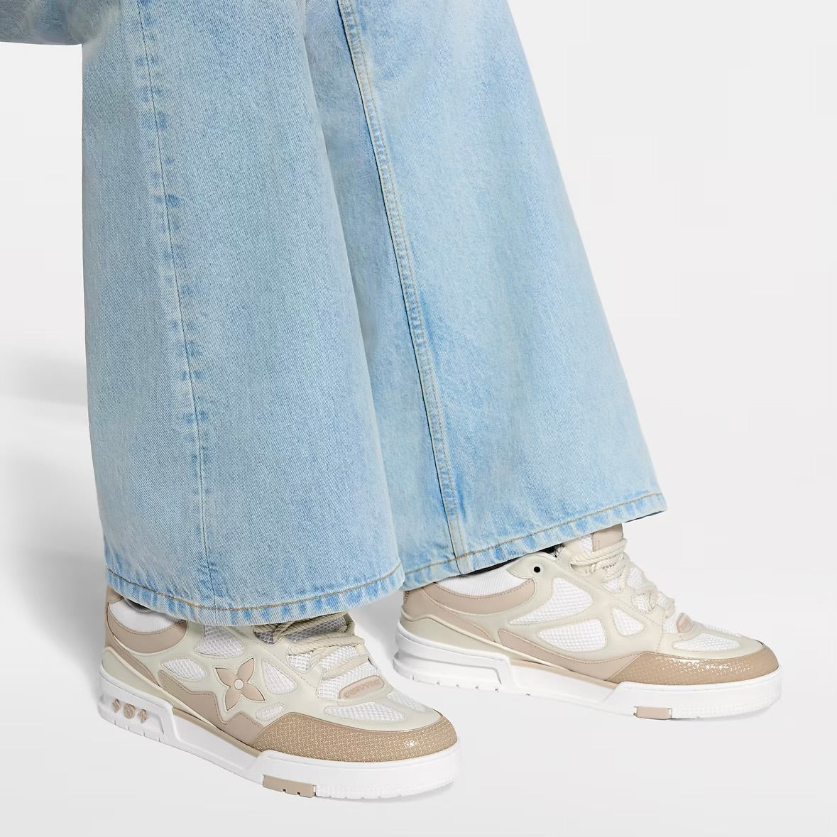 louis vuitton skates beige